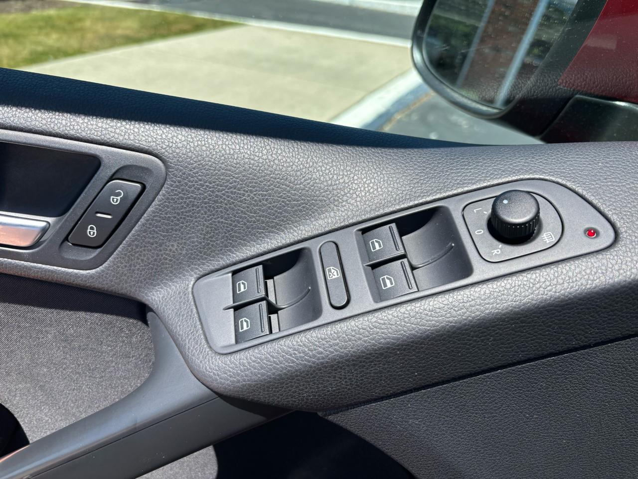 Volkswagen Tiguan 4MOTION 4dr Auto S 2015