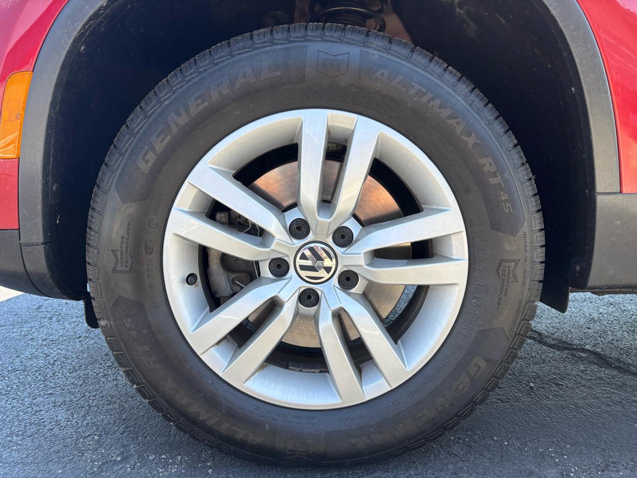 Volkswagen Tiguan 4MOTION 4dr Auto S 2015