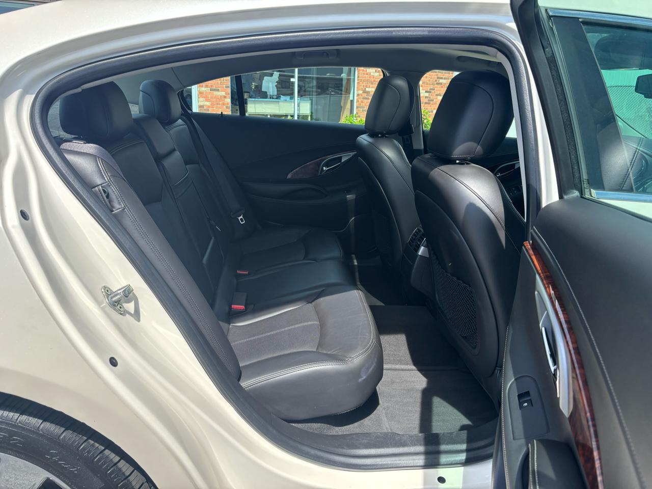 Buick LaCrosse 4dr Sdn Premium 2 FWD 2013