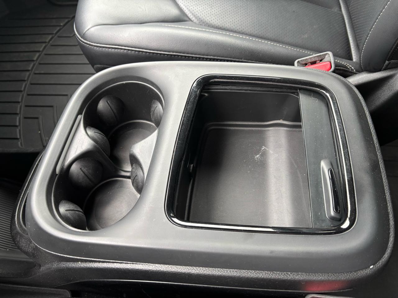 Chrysler Pacifica Touring L FWD 2023
