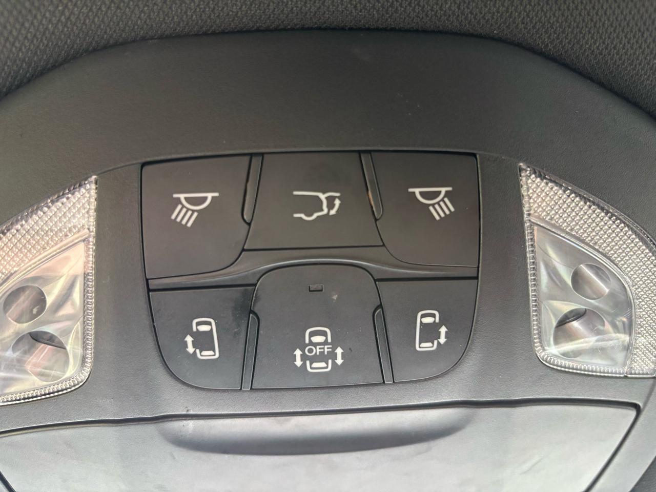 Chrysler Pacifica Touring L FWD 2023