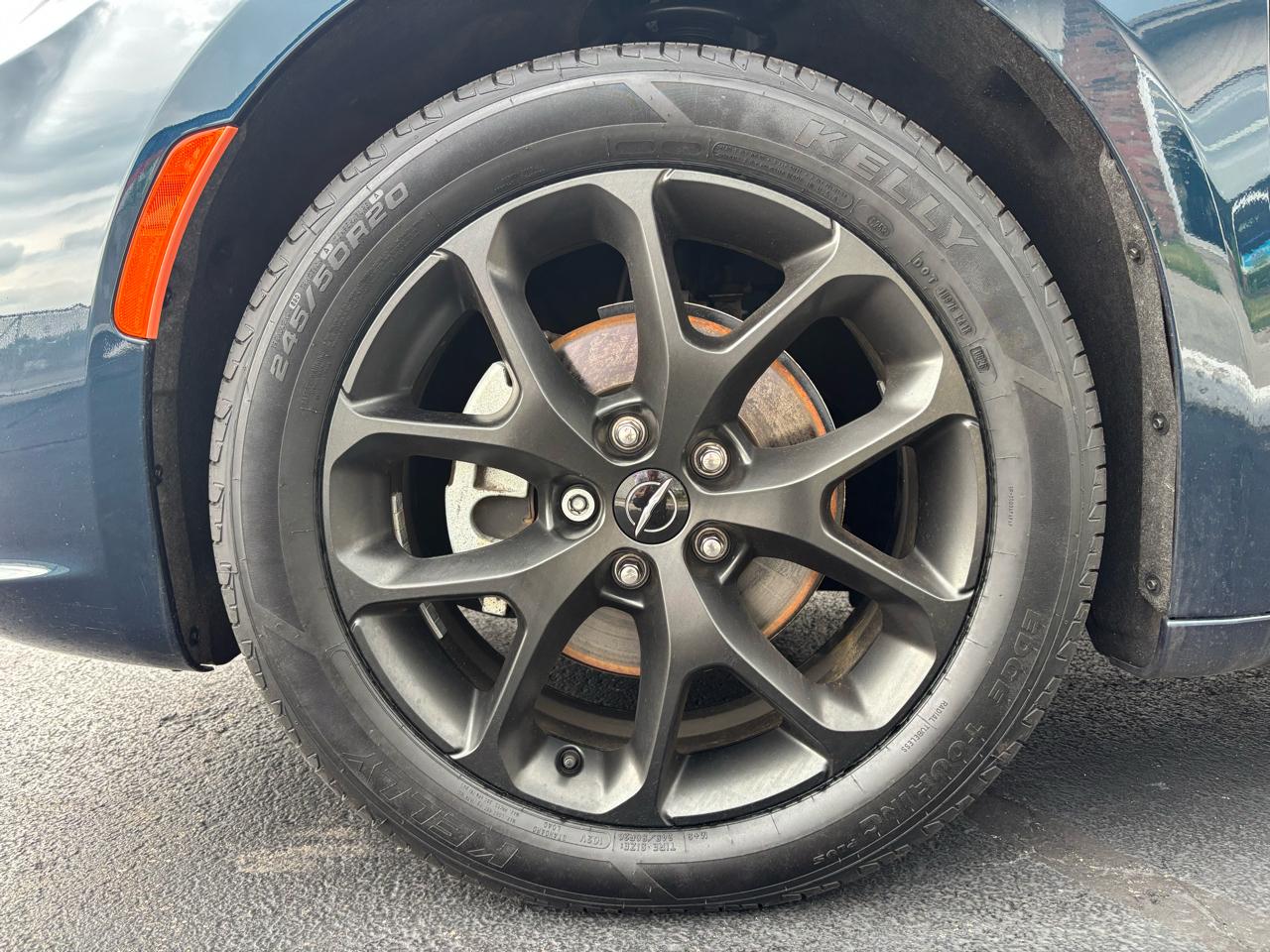 Chrysler Pacifica Touring L FWD 2023