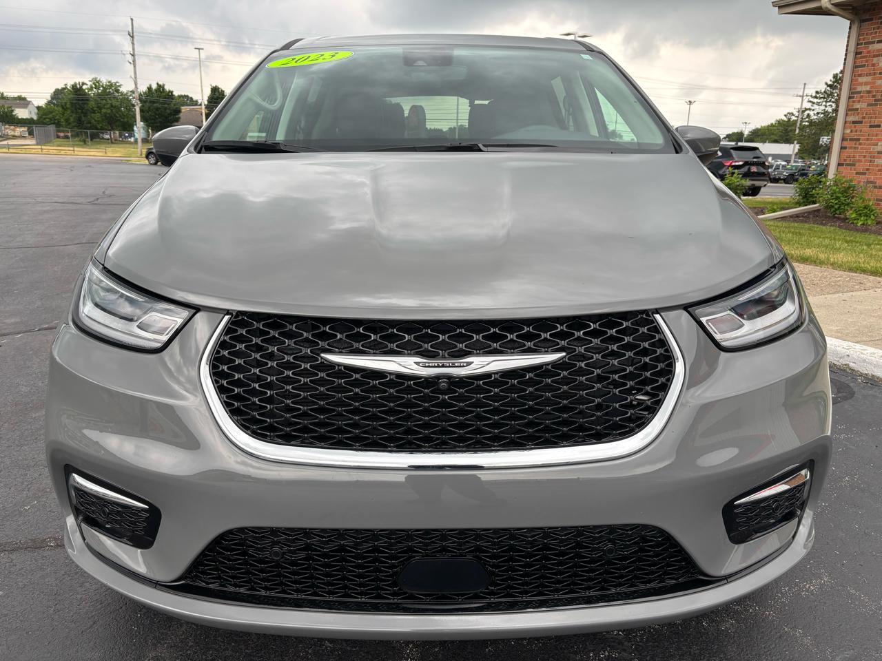 Chrysler Pacifica Touring L AWD 2023