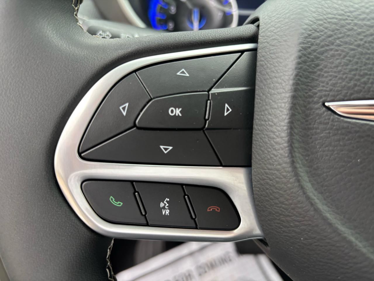 Chrysler Pacifica Touring L AWD 2023