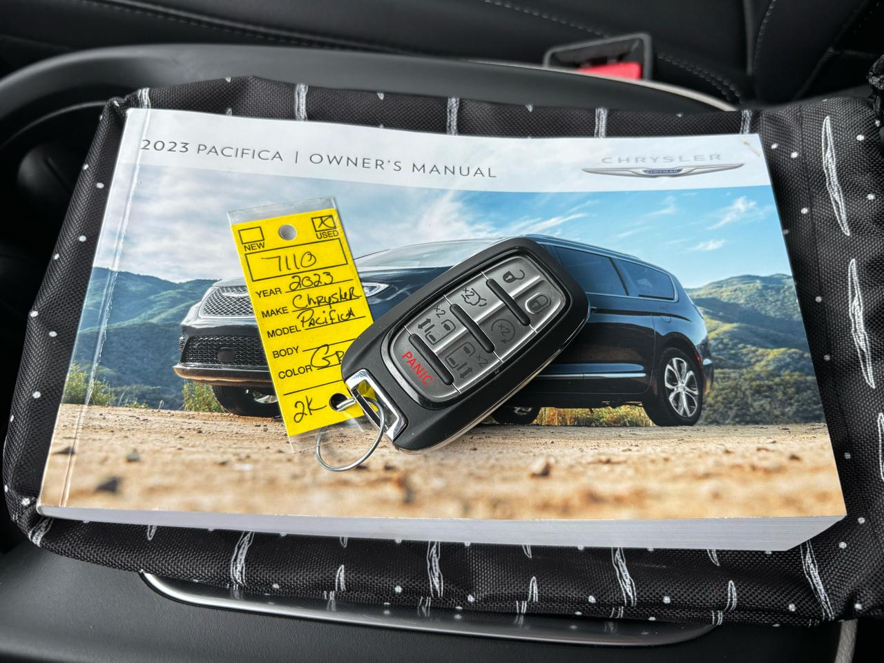 Chrysler Pacifica Touring L AWD 2023