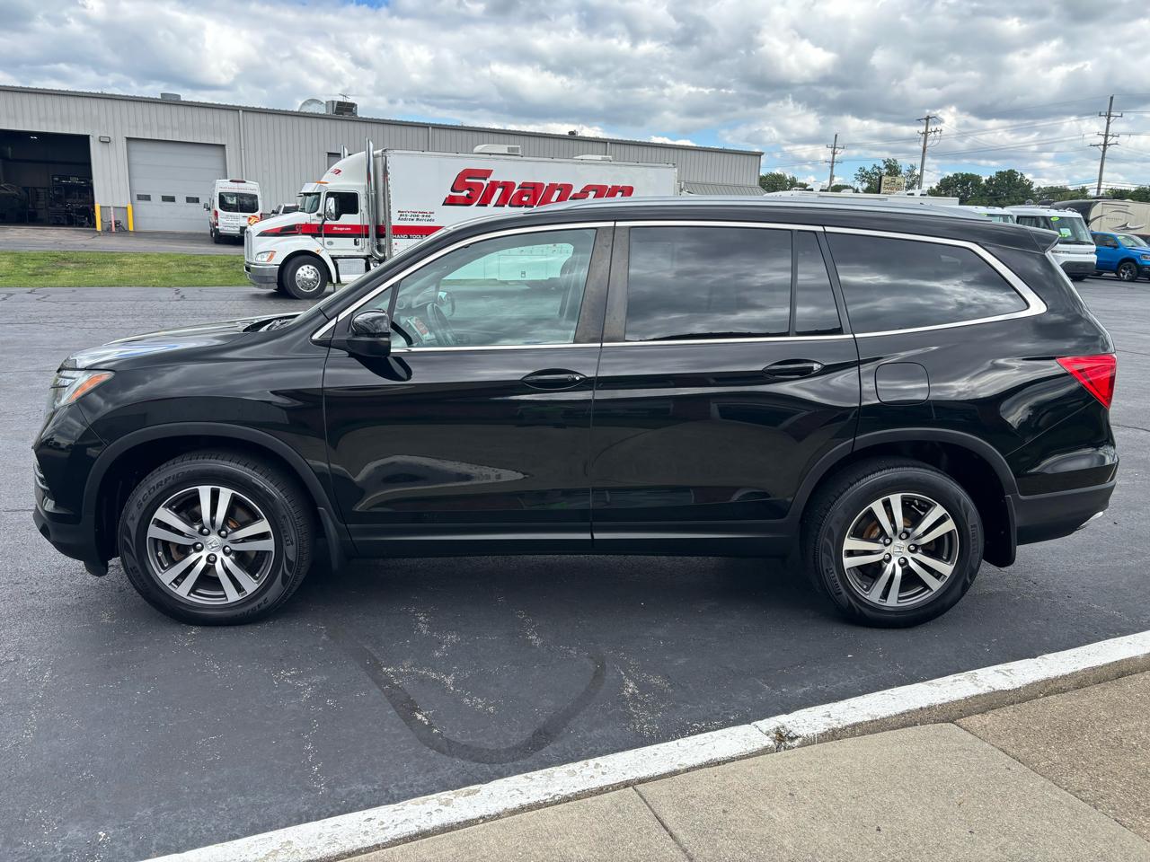 Honda Pilot AWD 4dr EX-L w/RES 2016
