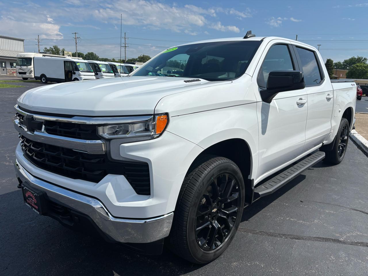 Chevrolet Silverado 1500 4WD Crew Cab 147" LT w/1LT 2023