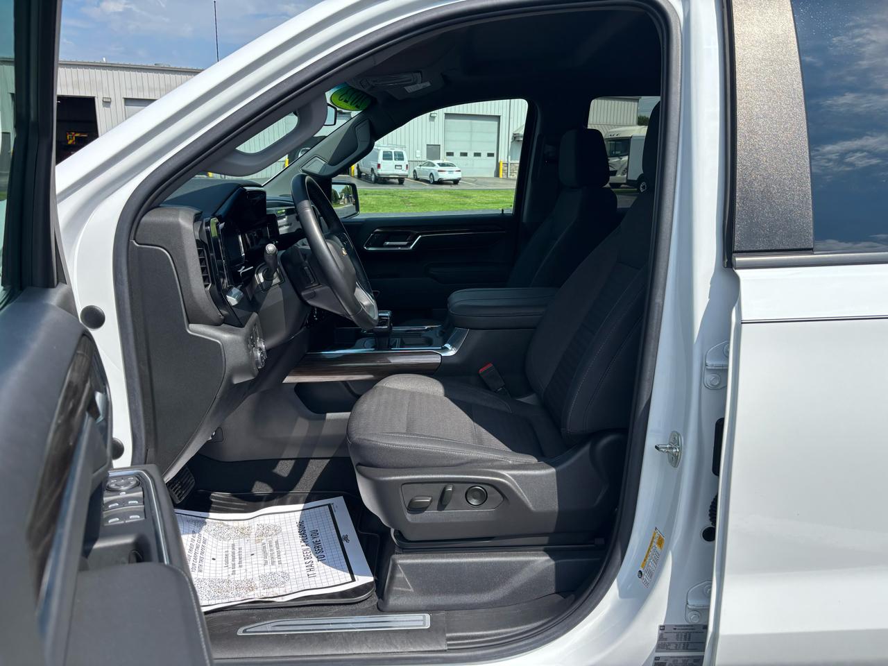 Chevrolet Silverado 1500 4WD Crew Cab 147" LT w/1LT 2023