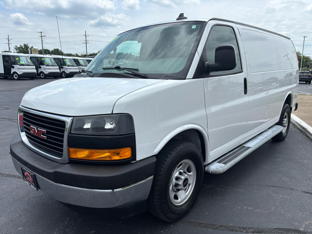 GMC Savana Cargo Van RWD 2500 135" 2020