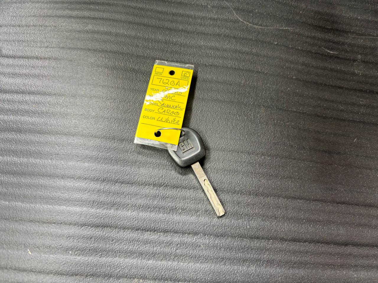 GMC Savana Cargo Van RWD 2500 135" 2020