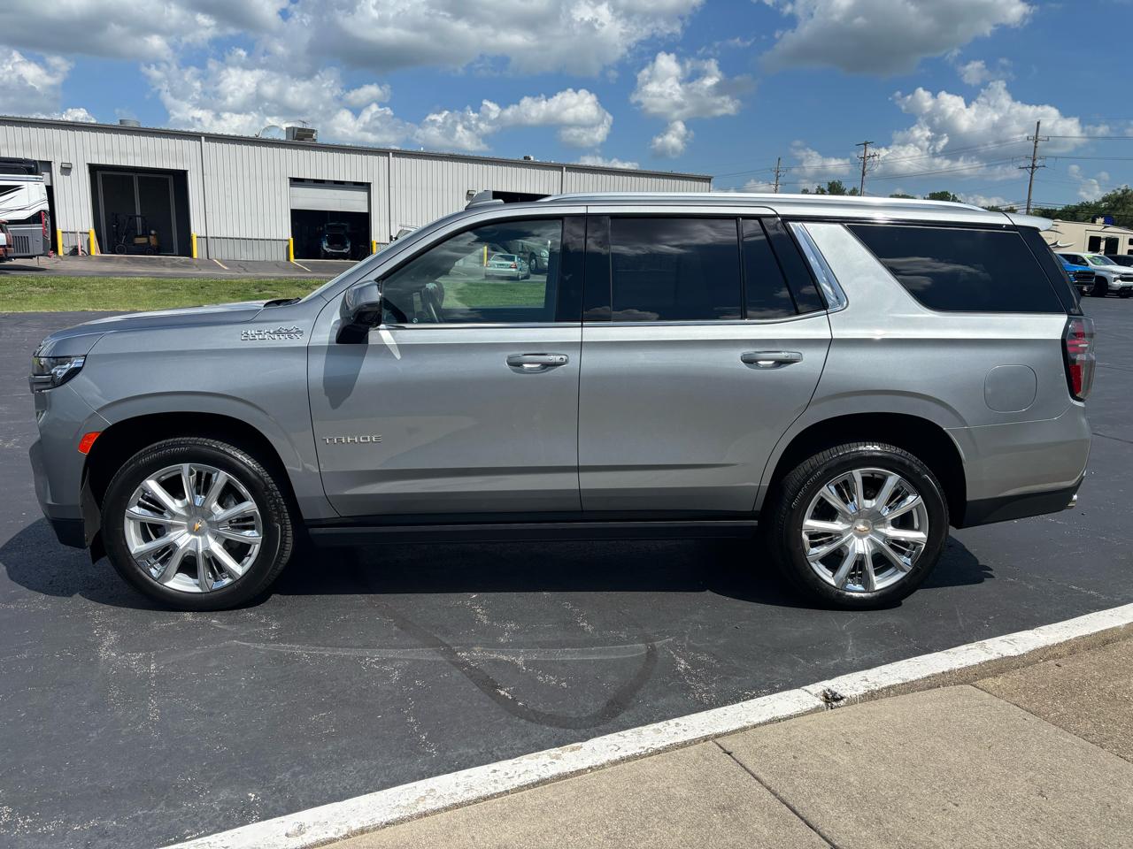 Chevrolet Tahoe 4WD 4dr High Country 2024