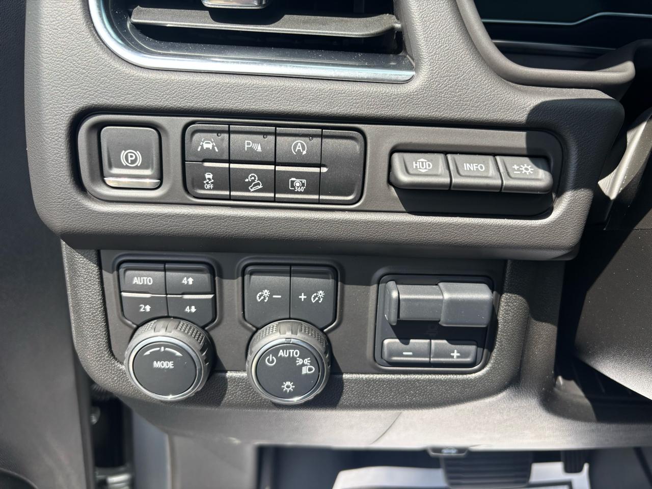 Chevrolet Tahoe 4WD 4dr High Country 2024