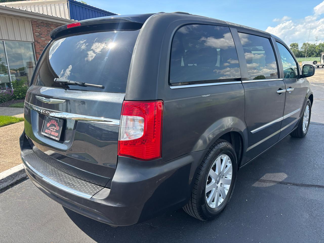 Chrysler Town & Country 4dr Wgn Touring 2013