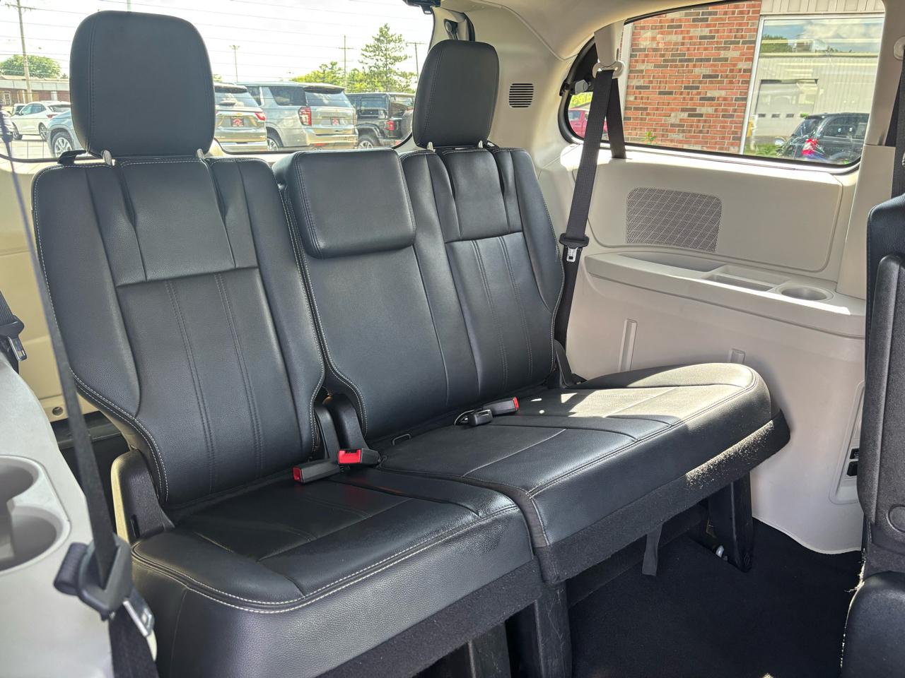 Chrysler Town & Country 4dr Wgn Touring 2013
