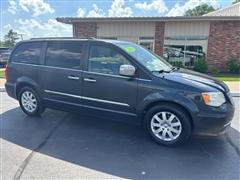 2013 Chrysler Town & Country 