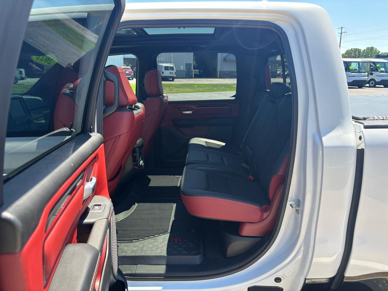 RAM 1500 Rebel 4x4 Crew Cab 5'7" Box 2022