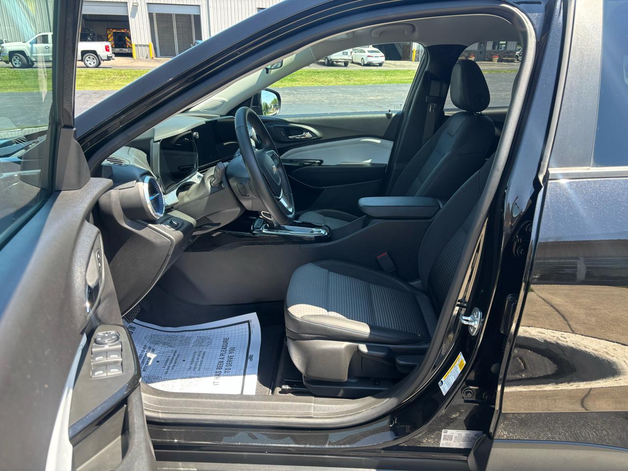 Chevrolet Trax FWD 4dr LT 2025