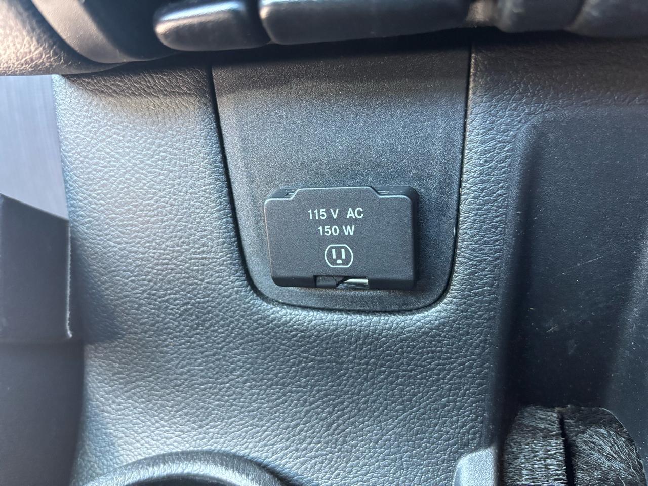 Jeep Wrangler Unlimited 4WD 4dr Sahara 2013