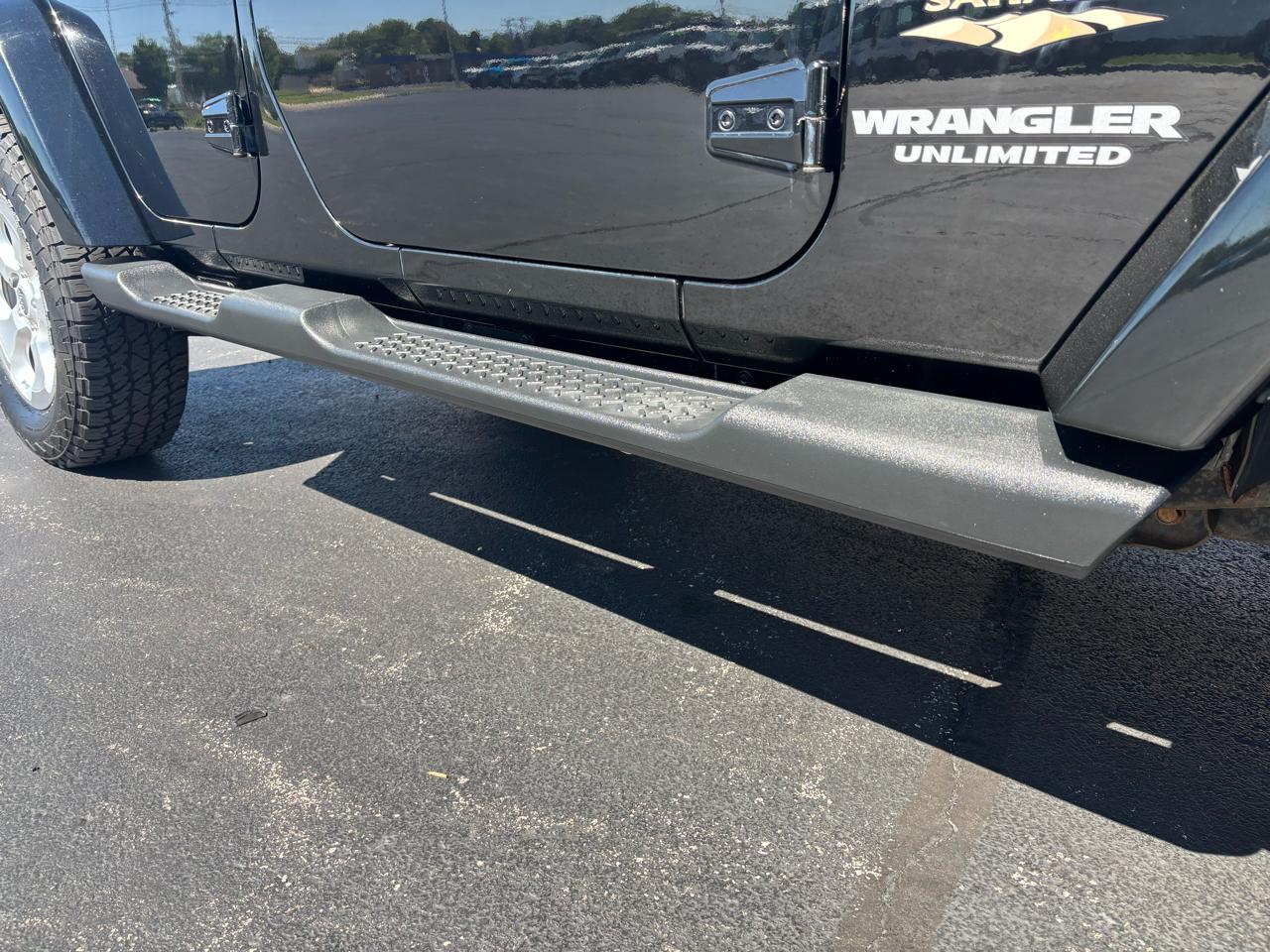 Jeep Wrangler Unlimited 4WD 4dr Sahara 2013