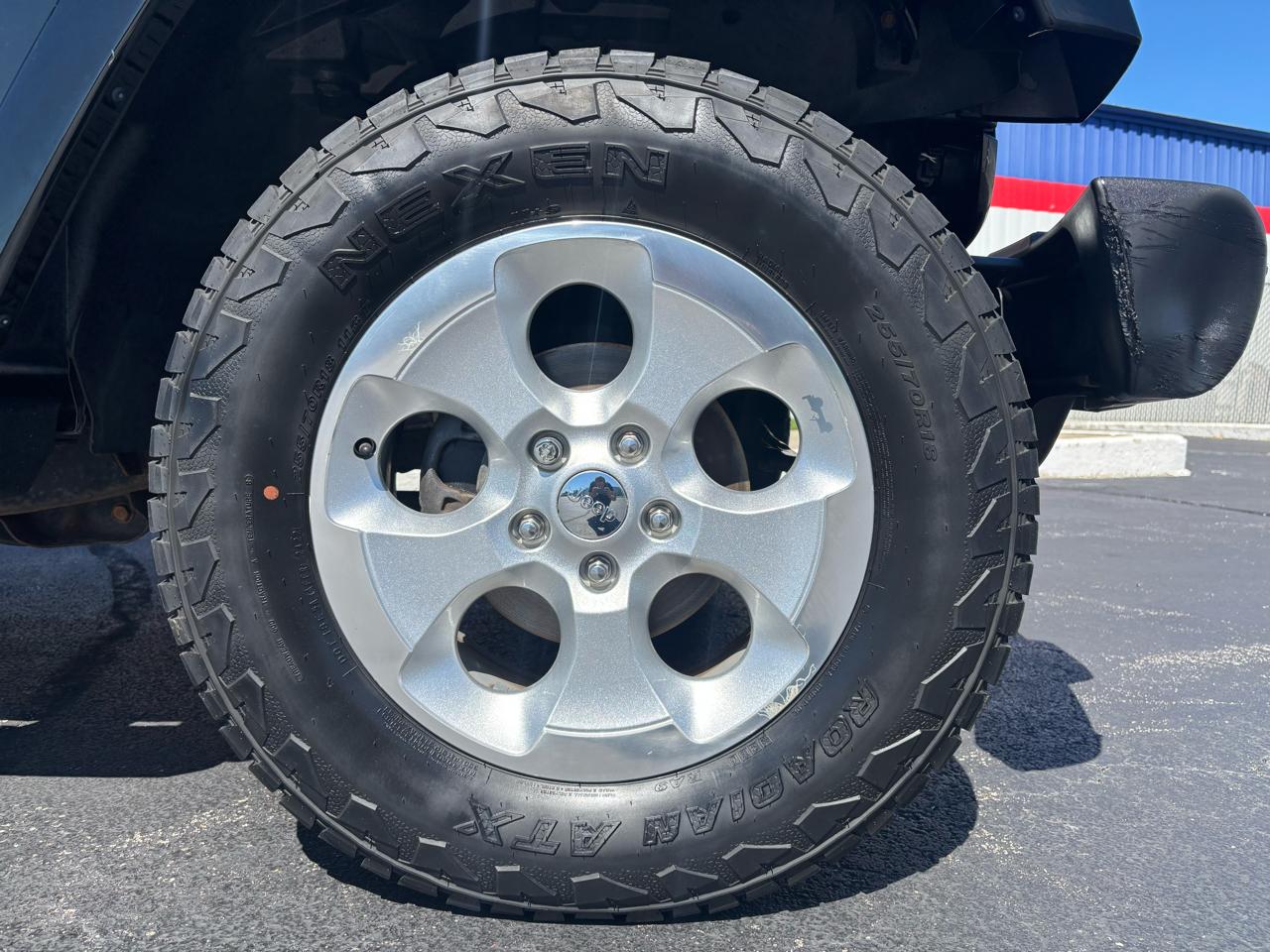 Jeep Wrangler Unlimited 4WD 4dr Sahara 2013