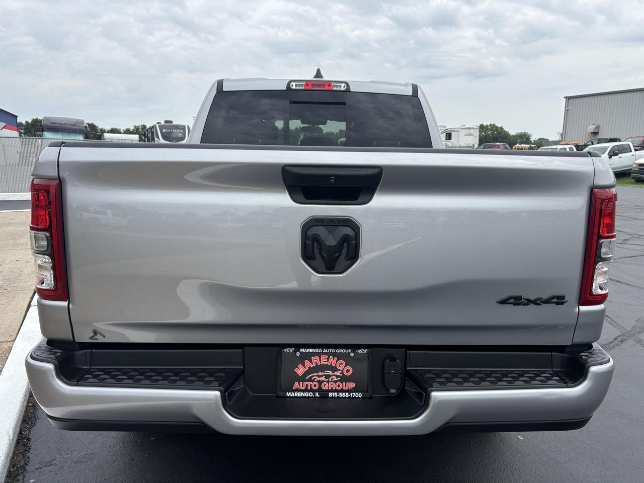 RAM 1500 Tradesman 4x4 Crew Cab 5'7" Box 2024