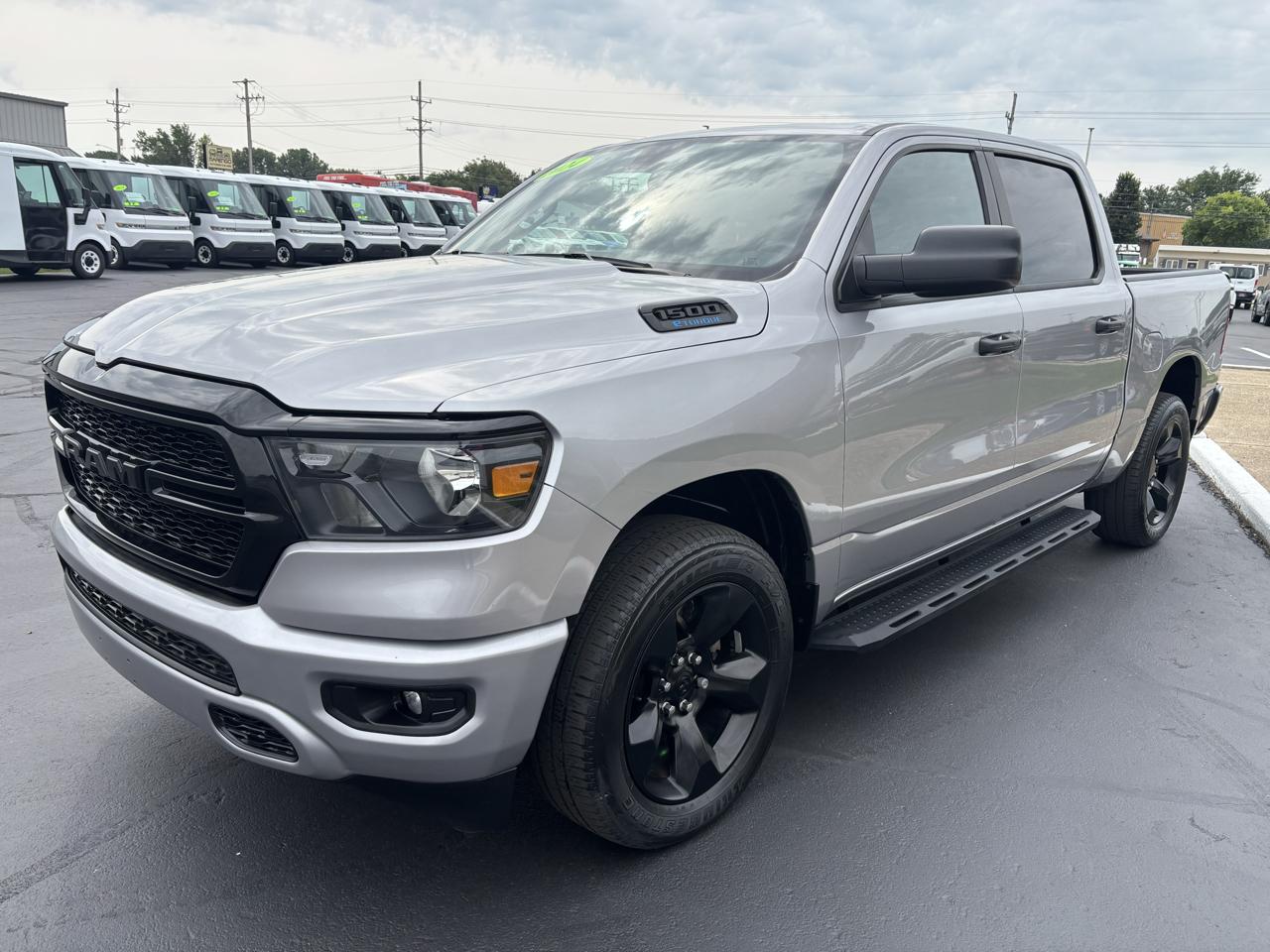 RAM 1500 Tradesman 4x4 Crew Cab 5'7" Box 2024