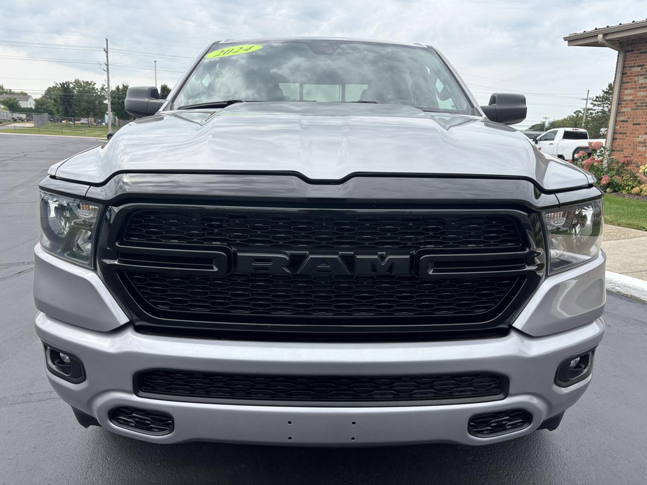 RAM 1500 Tradesman 4x4 Crew Cab 5'7" Box 2024