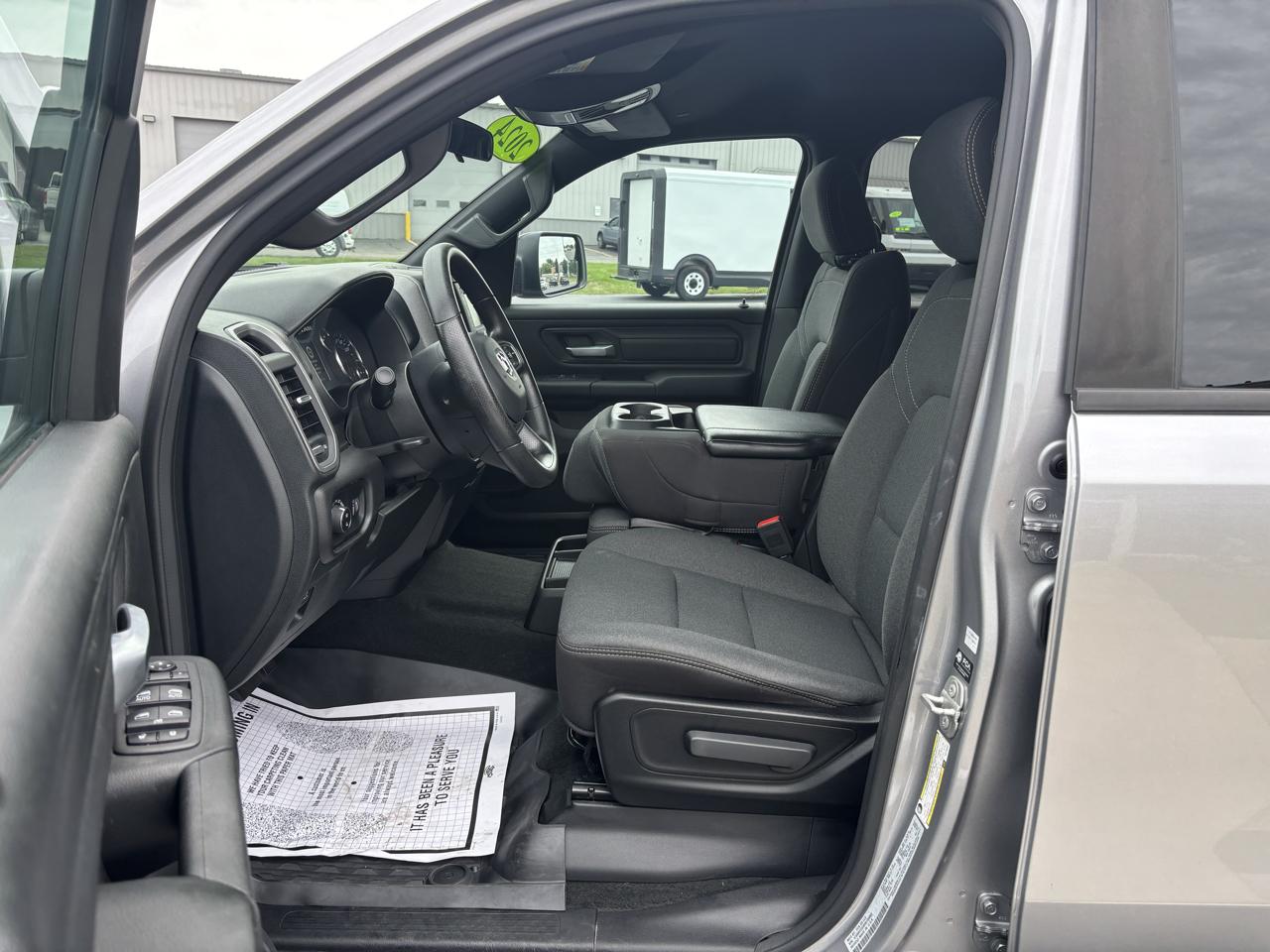 RAM 1500 Tradesman 4x4 Crew Cab 5'7" Box 2024