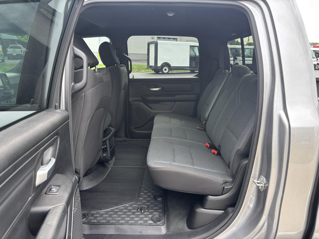 RAM 1500 Tradesman 4x4 Crew Cab 5'7" Box 2024