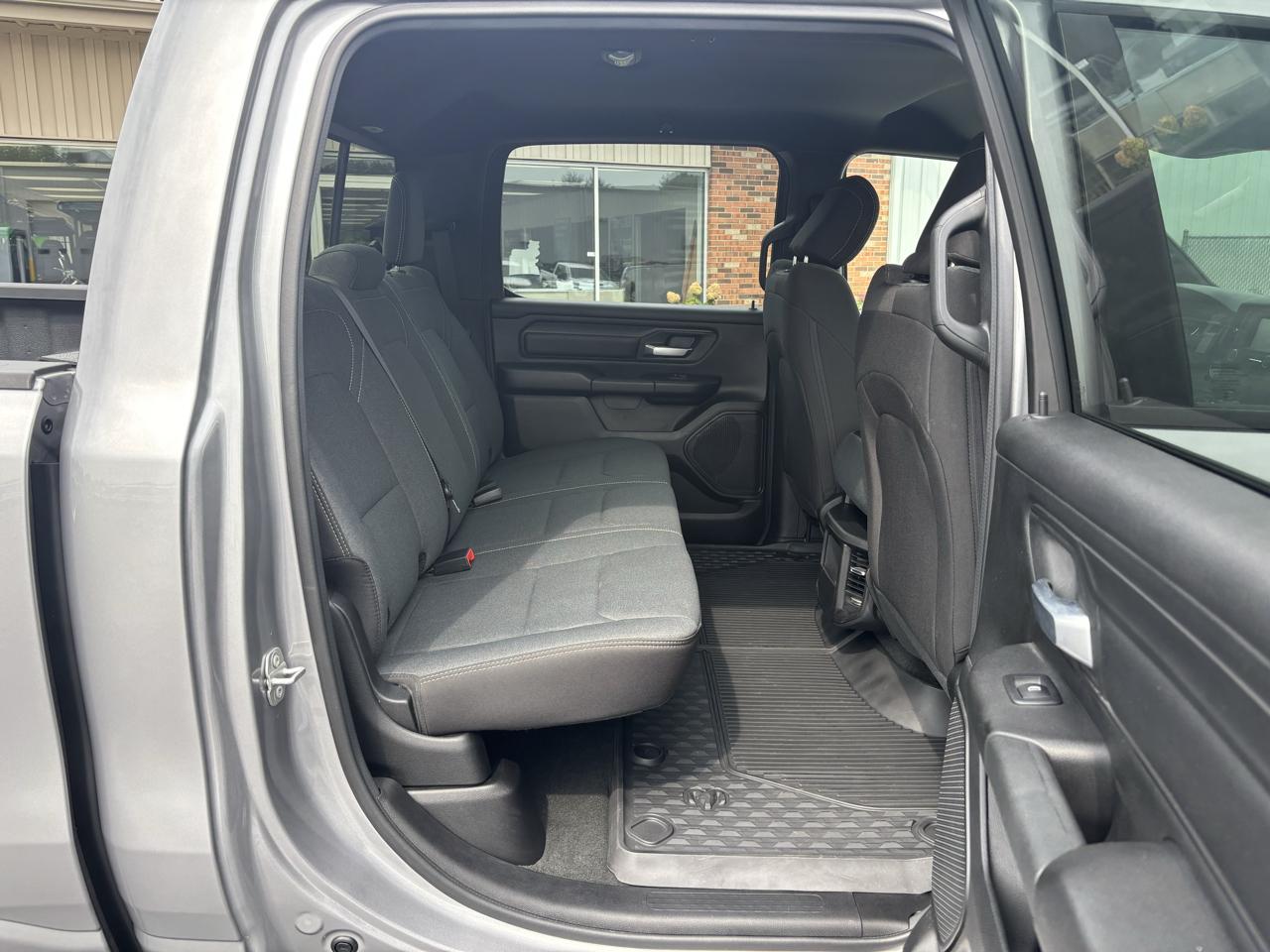 RAM 1500 Tradesman 4x4 Crew Cab 5'7" Box 2024