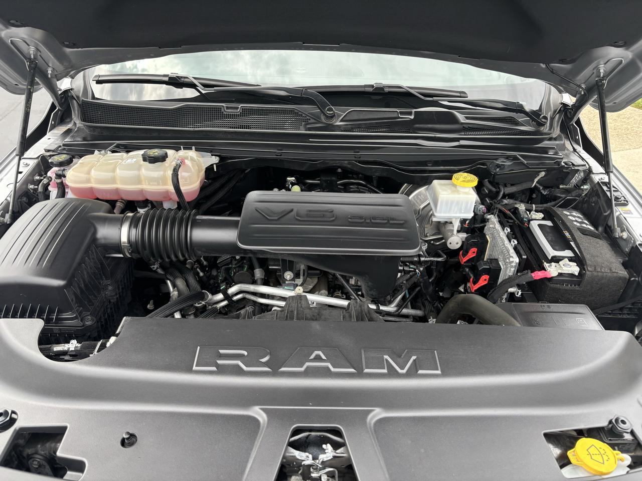RAM 1500 Tradesman 4x4 Crew Cab 5'7" Box 2024