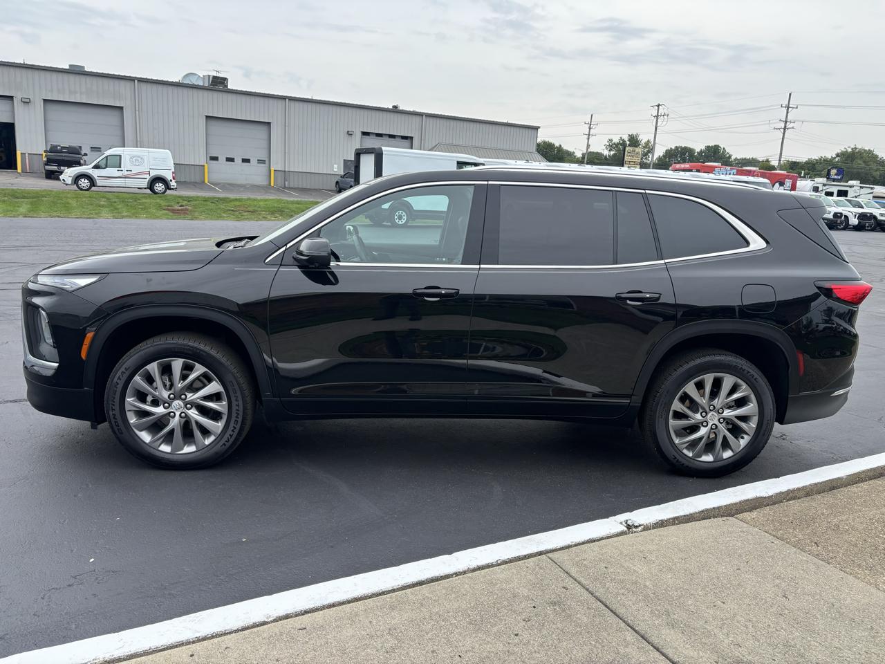 Buick Enclave 4dr Preferred 2025