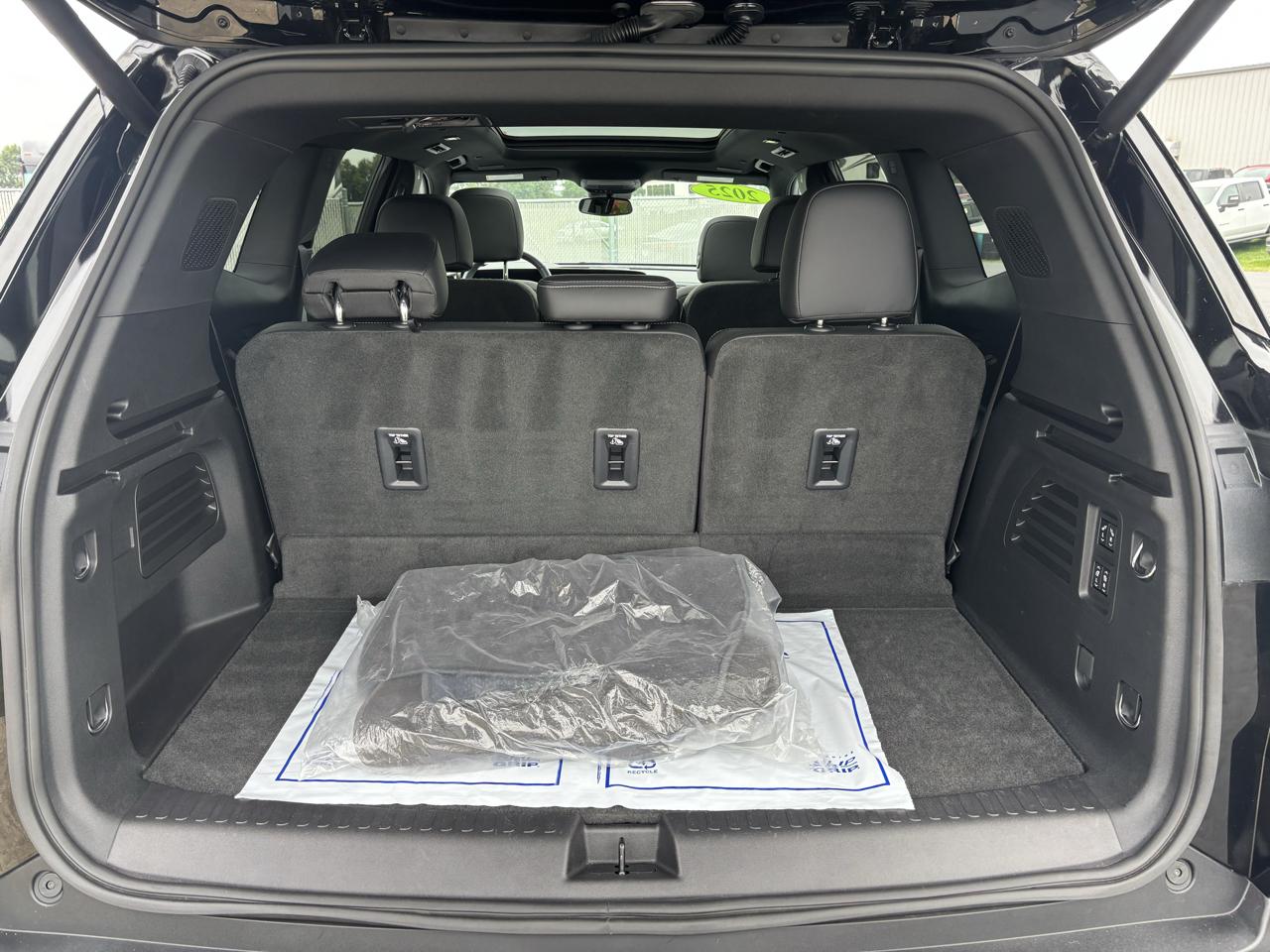 Buick Enclave 4dr Preferred 2025