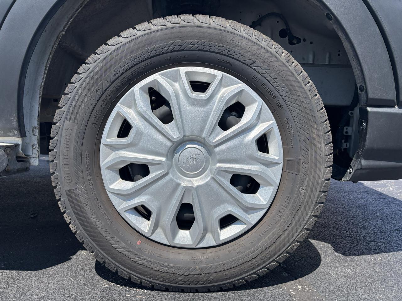 Ford Transit Cargo Van T-250 130" Low Rf 9070 GVWR RWD 2025