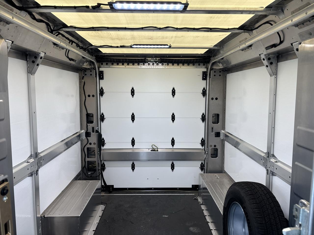 BrightDrop Zevo 400 eAWD 400 2024