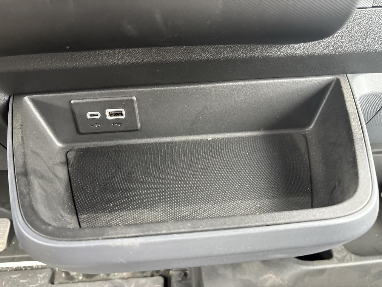 BrightDrop Zevo 400 eAWD 400 2024
