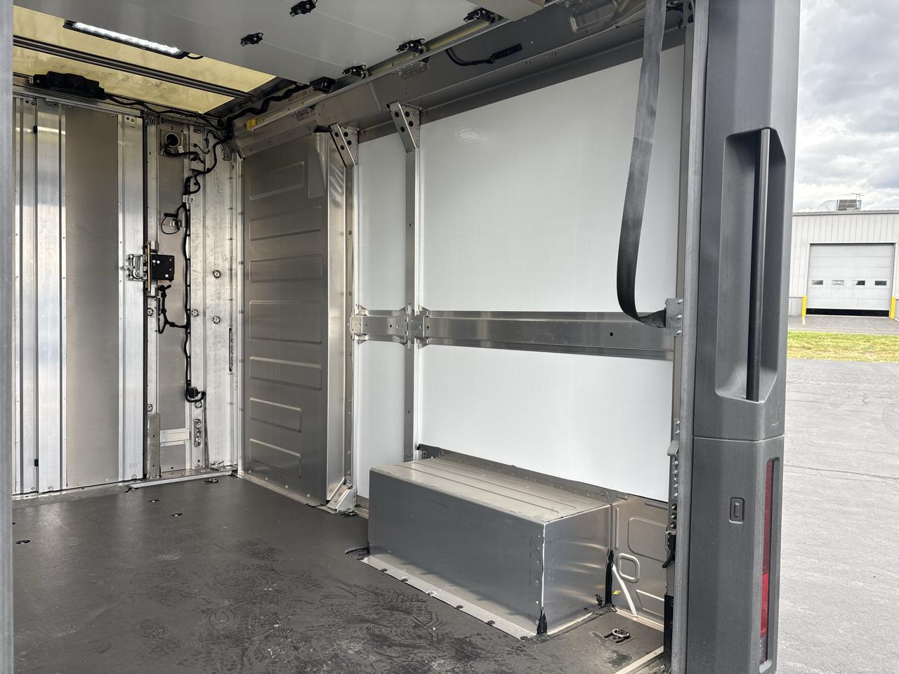 BrightDrop Zevo 400 eAWD 400 2024