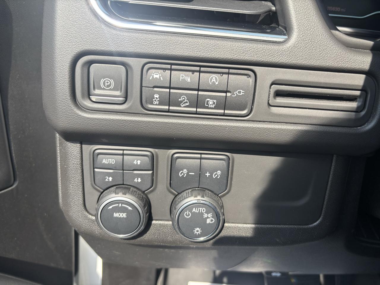 Chevrolet Tahoe 4WD 4dr Z71 2022