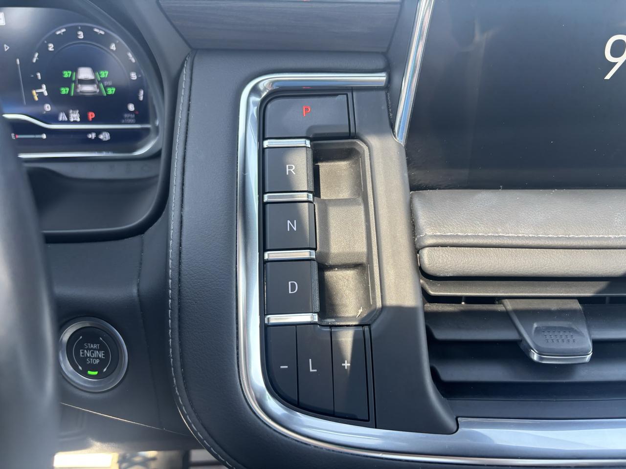 Chevrolet Tahoe 4WD 4dr Z71 2022