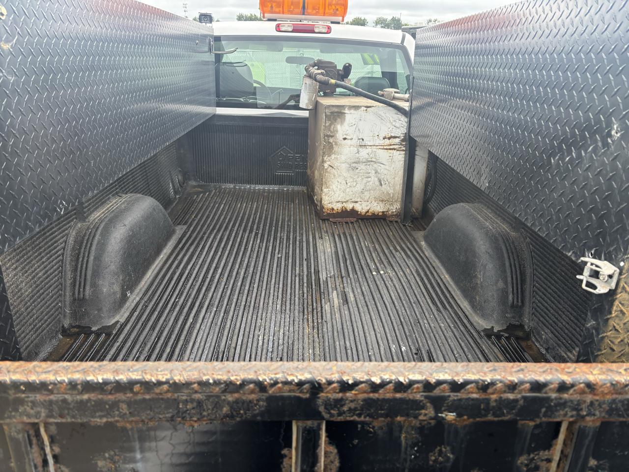 GMC Sierra 3500 Classic 4WD Reg Cab 133" SRW Work Truck 2007