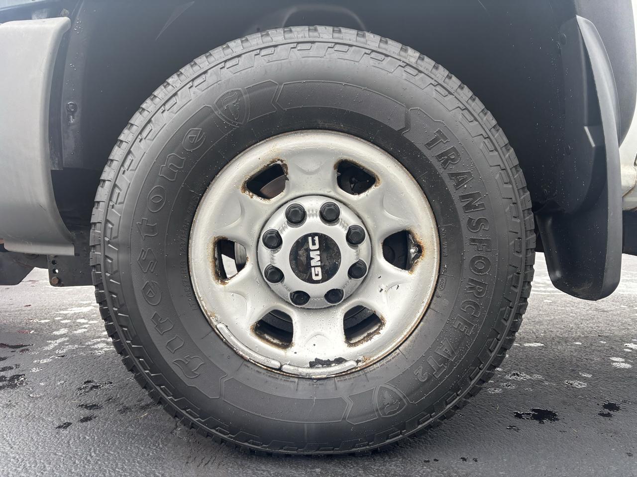 GMC Sierra 3500 Classic 4WD Reg Cab 133" SRW Work Truck 2007