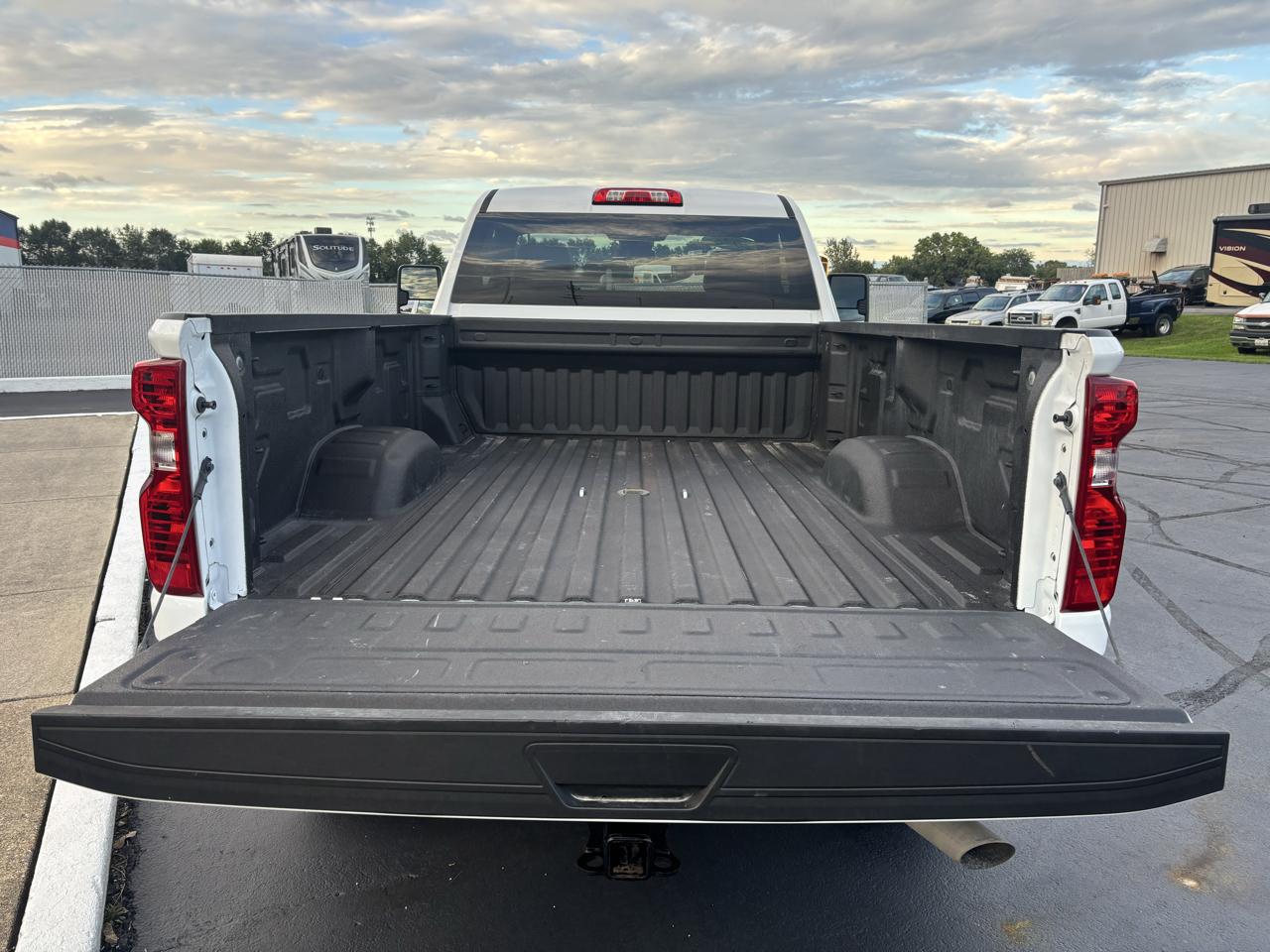 Chevrolet Silverado 2500HD 4WD Reg Cab 142" Work Truck 2026