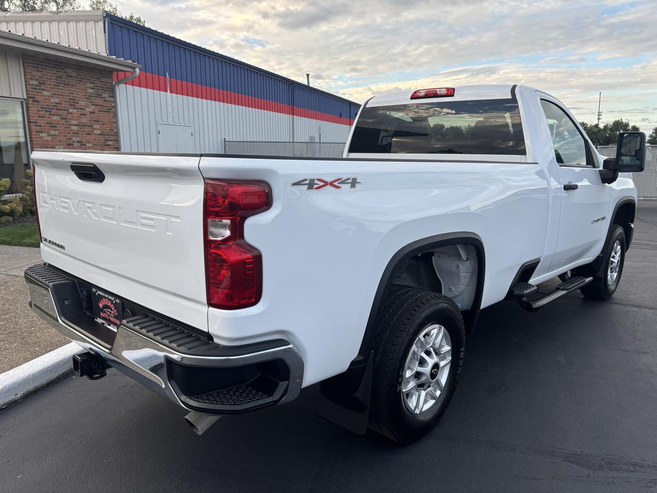 Chevrolet Silverado 2500HD 4WD Reg Cab 142" Work Truck 2026