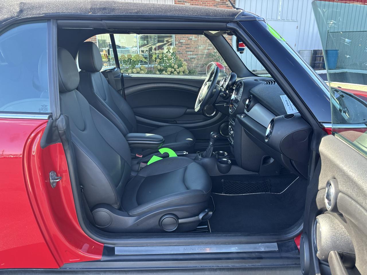 MINI Cooper Convertible 2dr 2013