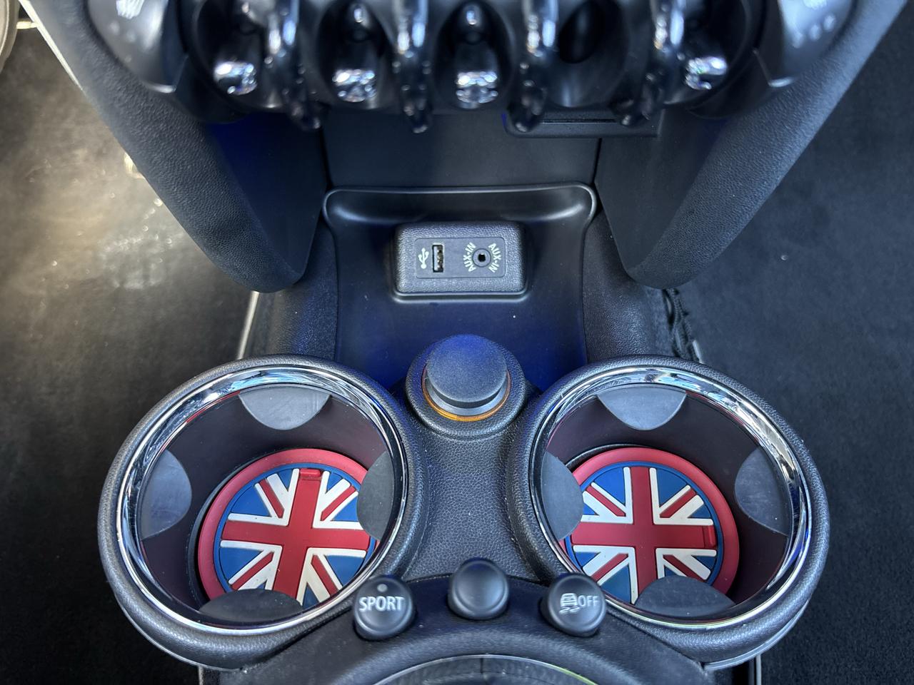 MINI Cooper Convertible 2dr 2013