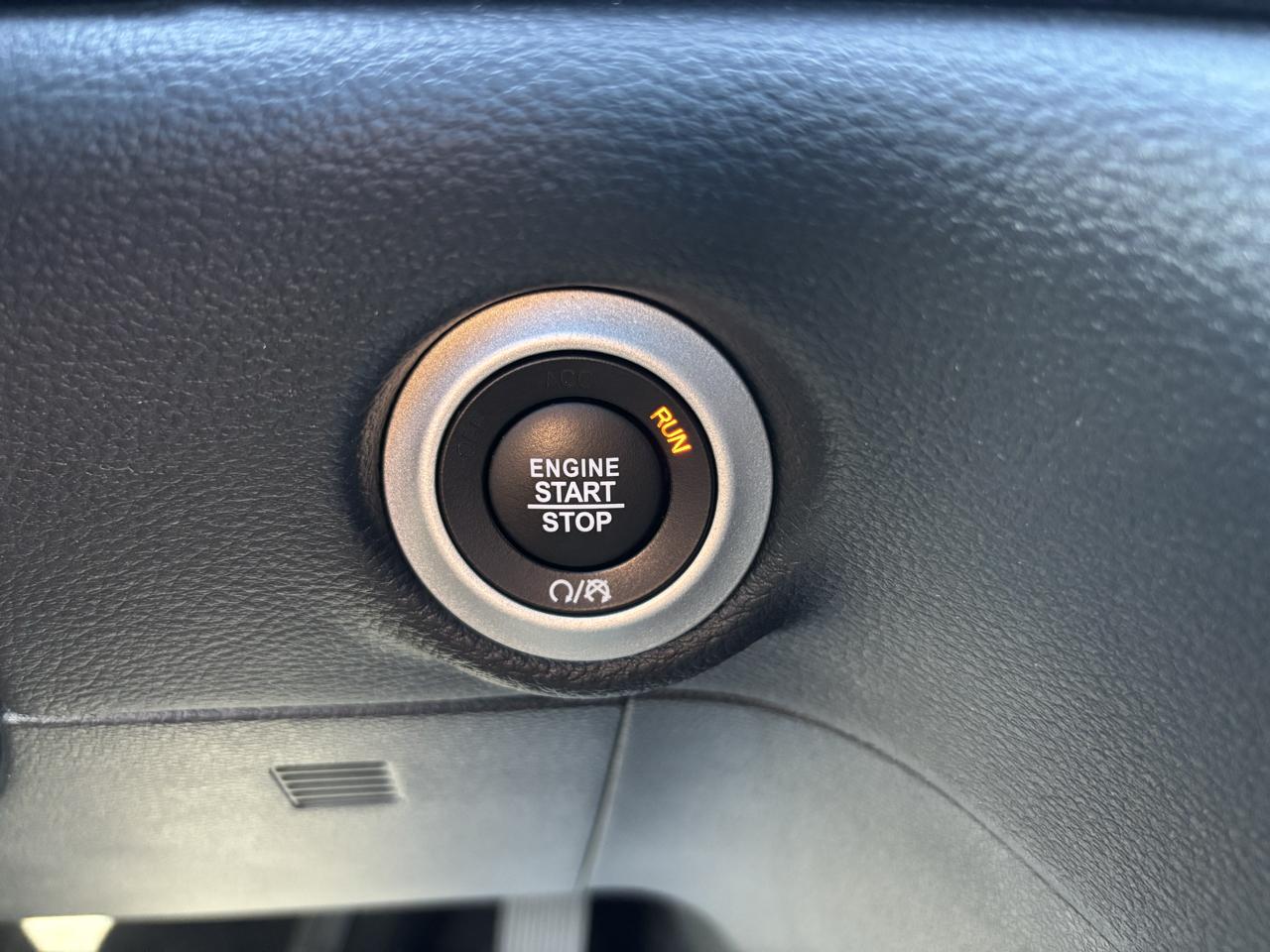 Chrysler Pacifica Hybrid Touring L FWD 2023