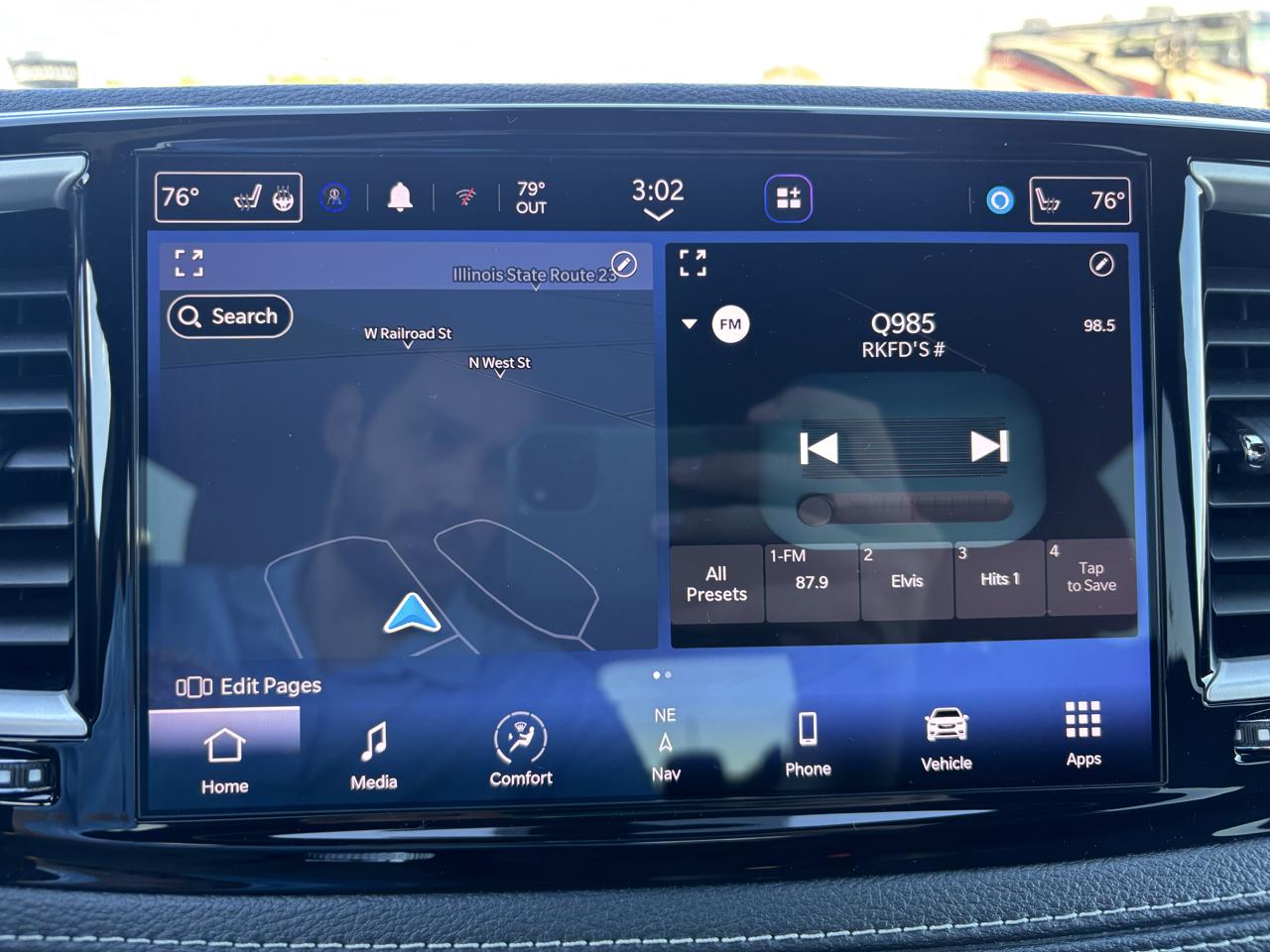 Chrysler Pacifica Hybrid Touring L FWD 2023