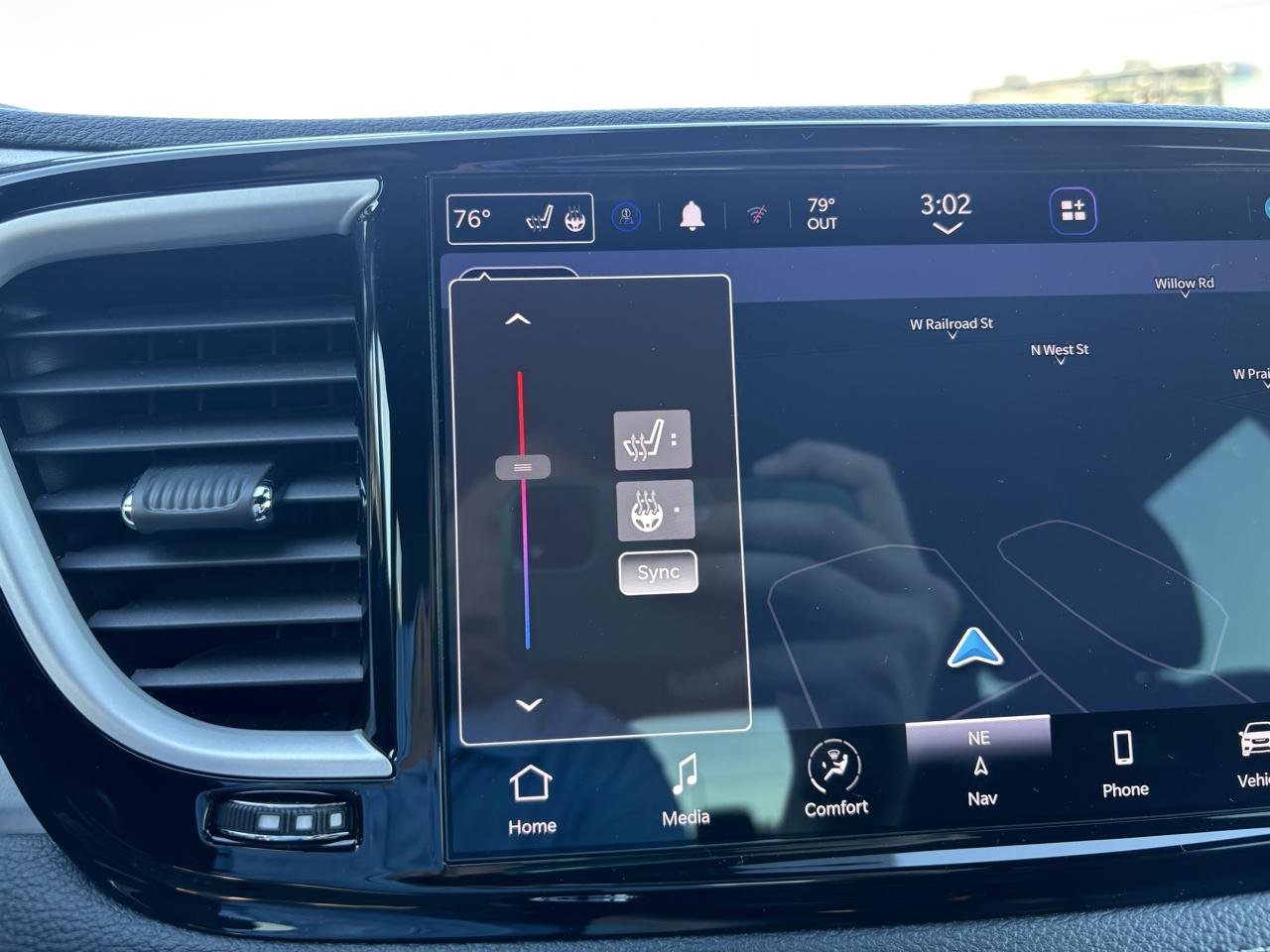 Chrysler Pacifica Hybrid Touring L FWD 2023