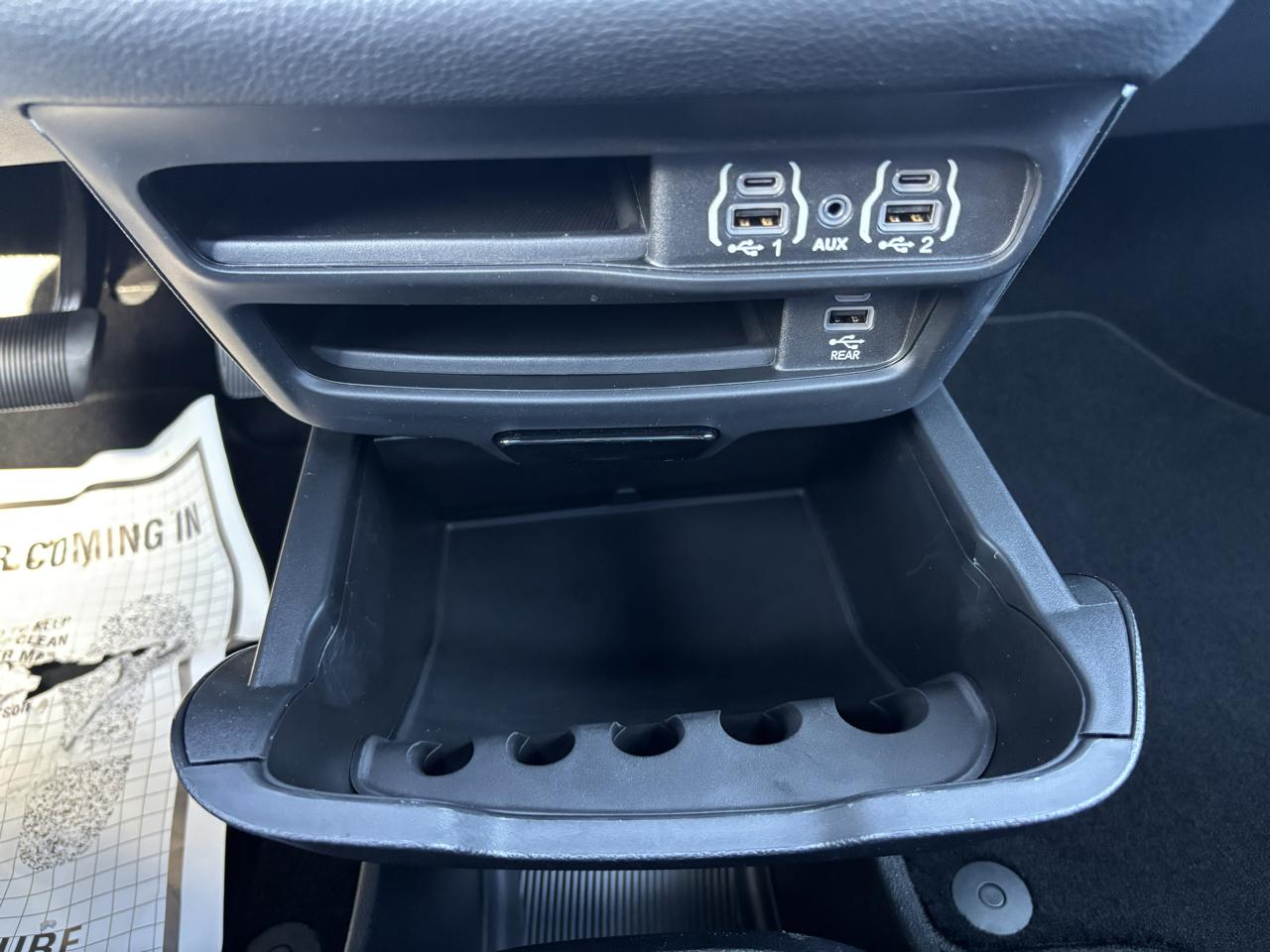 Chrysler Pacifica Hybrid Touring L FWD 2023