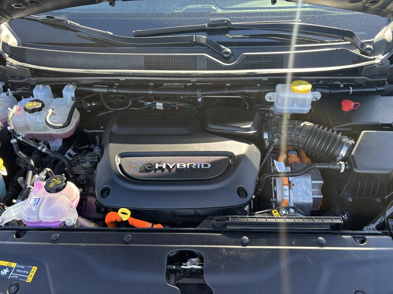 Chrysler Pacifica Hybrid Touring L FWD 2023